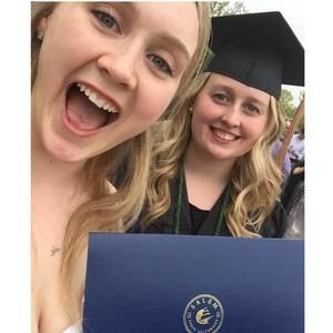 Meet your Posher, Caitlin